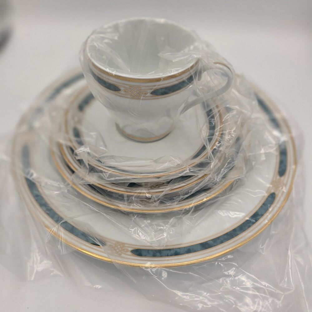 Gorham Fine China Regalia Court Teal 5 Piece Place Setting Vintage Style 188060